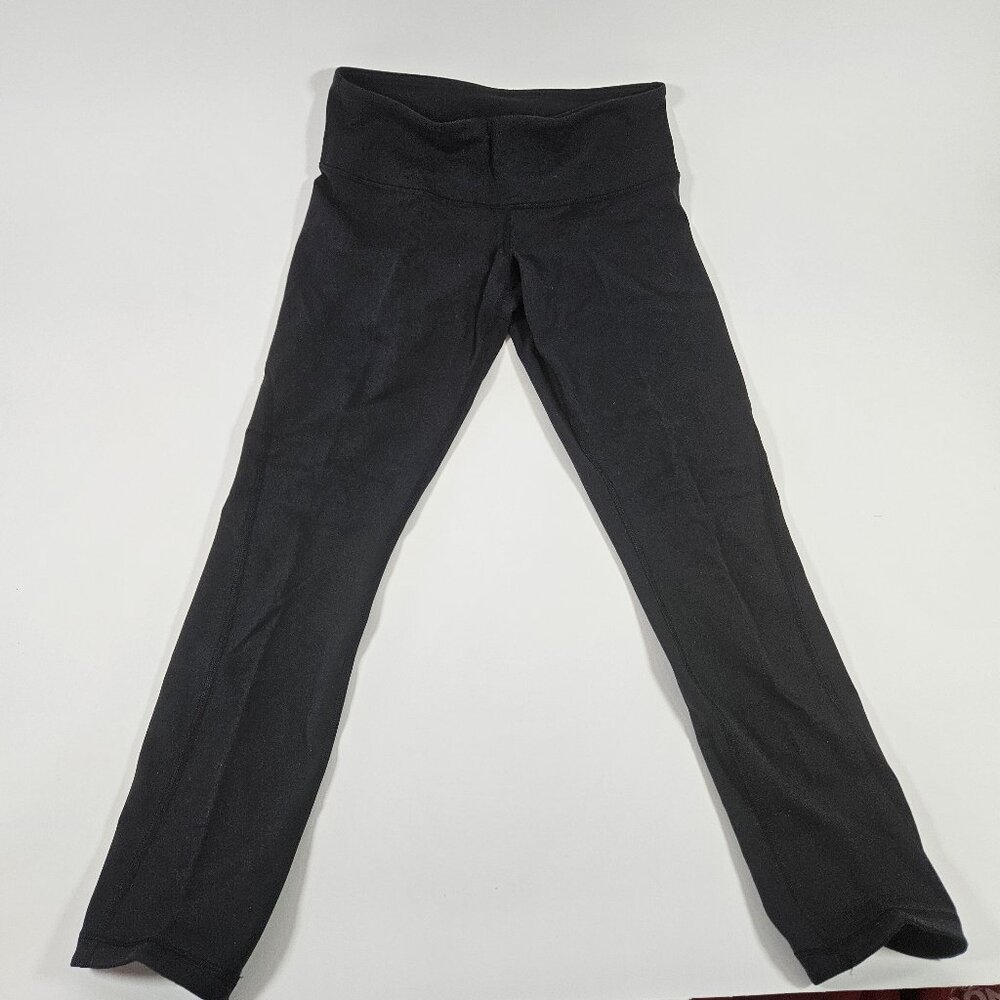 Lululemon Women’s Leggings Size 6 Yoga Pants 23" Black Missing Tags